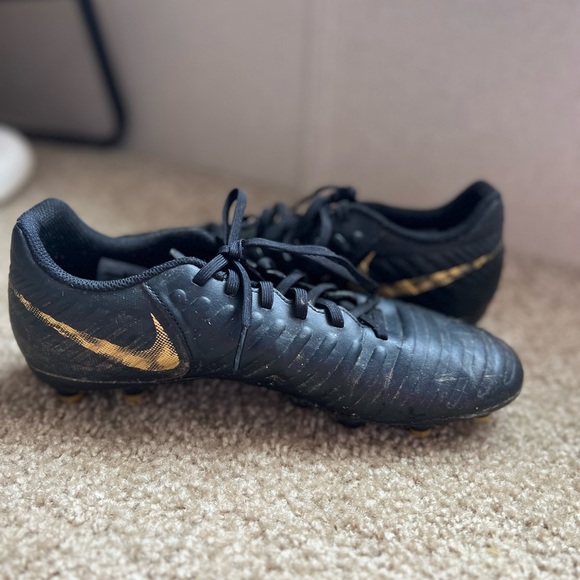 Soccer Cleats - Picture 3 of 4